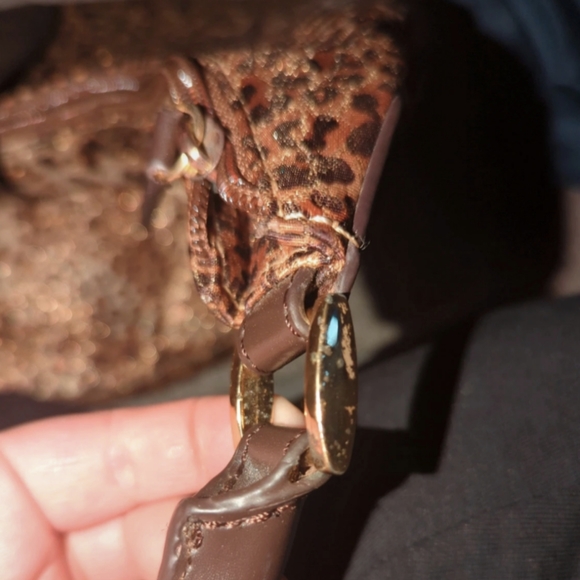 Mac Douglas Leopard gold print pattern - Picture 3 of 4